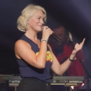 Video: Watch Hannah Waddingham & Jason Sudeikis Perform 'Shallow' From A STAR IS BORN