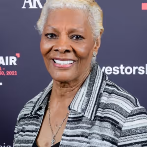 Review: Legendary Dionne Warwick Returns to her Hits at Westbury Music Fair