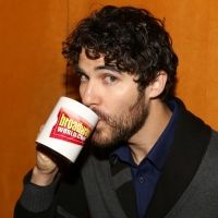 Wake Up With BWW 8/22: OKLAHOMA! at Barnes and Noble, and More!