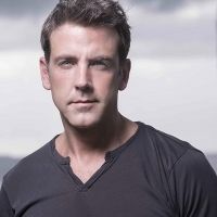 Carlos Ponce Joins AIRE Radio Networks Artistas360 Platform