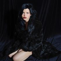 Nessa Barrett to Open for The Neighbourhood in Europe and Select U.S. Dates