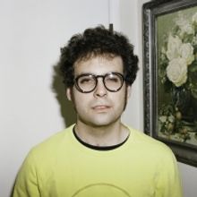 Mo Troper Shares New Single 'In Love With Everyone'