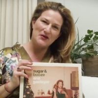 VIDEO: Ana Gasteyer Sends a Holiday Meesage to Idina Menzel!