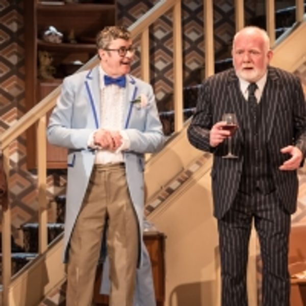 Full Cast Announced for SOME MOTHERS DO 'AVE 'EM UK Tour Photo
