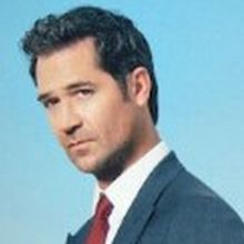 THE LINCOLN LAWYER Tops Netflix's English TV List