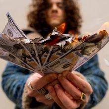 Moon Walker Returns With New Song 'American Dream Come True'