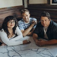 Nickel Creek Confirms Co-Headline Tour With Andrew Bird This Summer