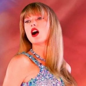 Taylor Swift's 'Eras Tour' Concert Film Going Worldwide In Over 100 Countries This…