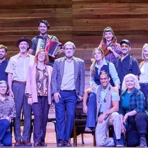 PHOTOS: COME FROM AWAY se presenta en el Teatro Marquina de Madrid