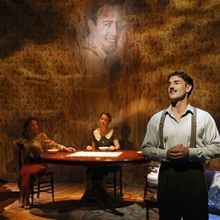 Review: THE GLASS MENAGERIE at Ensemble Theatre