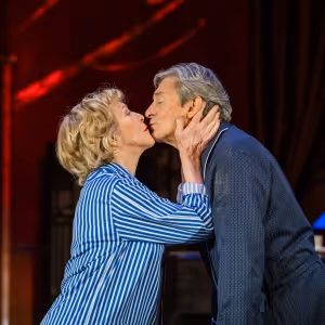 PRIVATE LIVES, Starring Nigel Havers and Patricia Hodge, to Transfer to West End