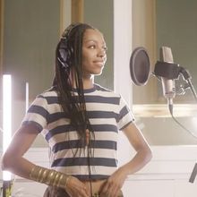 Video: Christiani Pitts and Sam Tutty Record 'American Express'