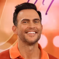 VIDEO: Cheyenne Jackson Sits Down With Jennifer Hudson on THE JENNIFER HUDSON SHOW Video