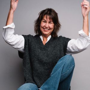 Review: MELANIE BLUE:  YOU CAN TEACH OLD DOGS NEW TRICKS at Sun City Palm Desert Perf