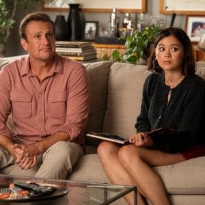 Video: Jason Segel Returns in Sneak Peek Clip From SHRINKING Season 3 Premiere