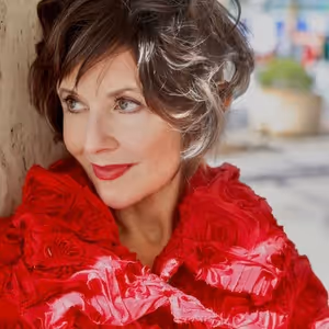 Rosemary Loar Brings JINGLES AND JAZZ to The Green Room 42
