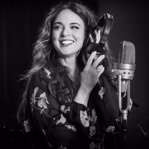 Video: Melissa Errico Shares Holiday Song 'Spring Will Be A Little Late This Year'