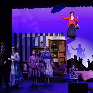 Review: MARY POPPINS at Fargo Davies