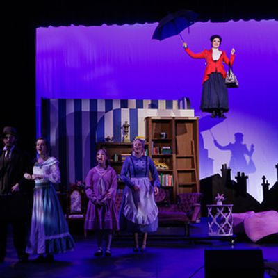 Review: MARY POPPINS at Fargo Davies