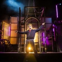 Review: CRUISE, Apollo Theatre