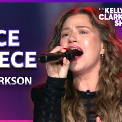 Kelly Clarkson Performs 'Piece By Piece' For Superfan's Emotional Series Finale Request