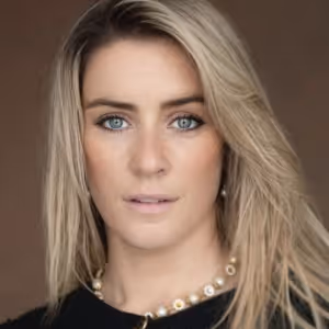 Lucie Jones to Guest Star in QUEEN BY CANDLELIGHT at the London Palladium