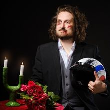 Review: EDINBURGH 2024: ALEXANDER BENNETT: EMOTIONAL DAREDEVIL, Gilded Balloon Patter