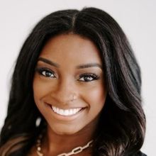 Simone Biles, Jeff Bridges, & More to Present at ‘The 58th Annual CMA Awards’