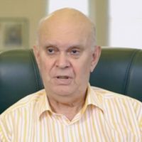 Sir Alan Ayckbourn Says Getting People Back Into Theaters in the Age of Netflix Will…