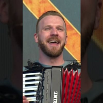 Video: THE CURIOUS CASE OF BENJAMIN BUTTON Performs 'When E're She Looked At Me' at West End Live