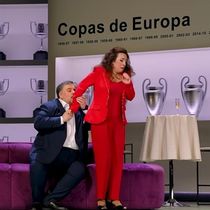 TV: JUGAR CON FUEGO salta al césped: el Teatro de la Zarzuela sorprende con un tráiler futbolístico