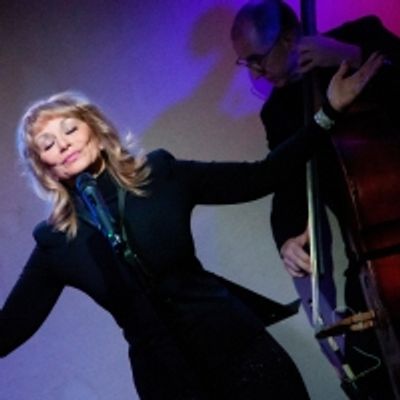 Review: SAXY SUSIE Clausen Sounds Sweet In Don't Tell Mama Solo Show Debut