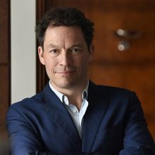 Dominic West: Broadway Audiences 'Don't Necessarily Want to Be There'