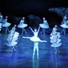 BWW Review: BWW REVIEW: GRAND SWAN LAKE IS PRESENTED BY SHANGHAI BALLET & CHINA ARTS 