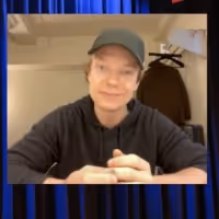 VIDEO: Alfie Allen Talks HANGMEN, McDonagh & More on Backstage with Richard Ridge Video
