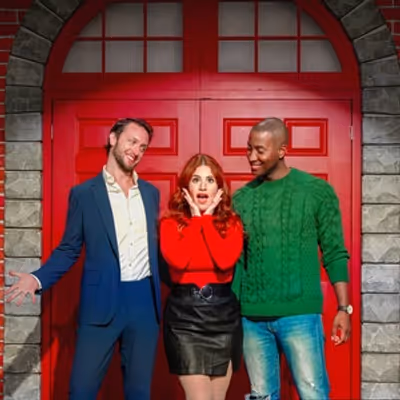 Review: PREDICTABLE HOLIDAY ROM-COM/THE UNAUTHORIZED HALLMARK(ISH) PARODY MUSICAL at Second City/The Royal