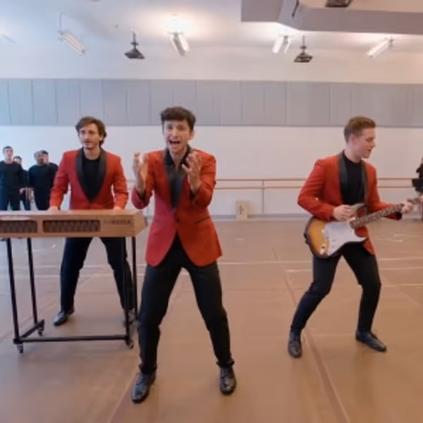 Video: JERSEY BOYS Comes Home to New Jersey - New Jersey Theater Video