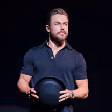 Video: Mark Ballas Returns to CHICAGO on Broadway; Derek Hough Delivers Opening Monologue