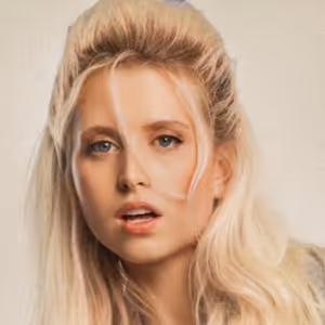 PHEBE STARR Releases Indie-Pop Single 'One Step. Two Step.'