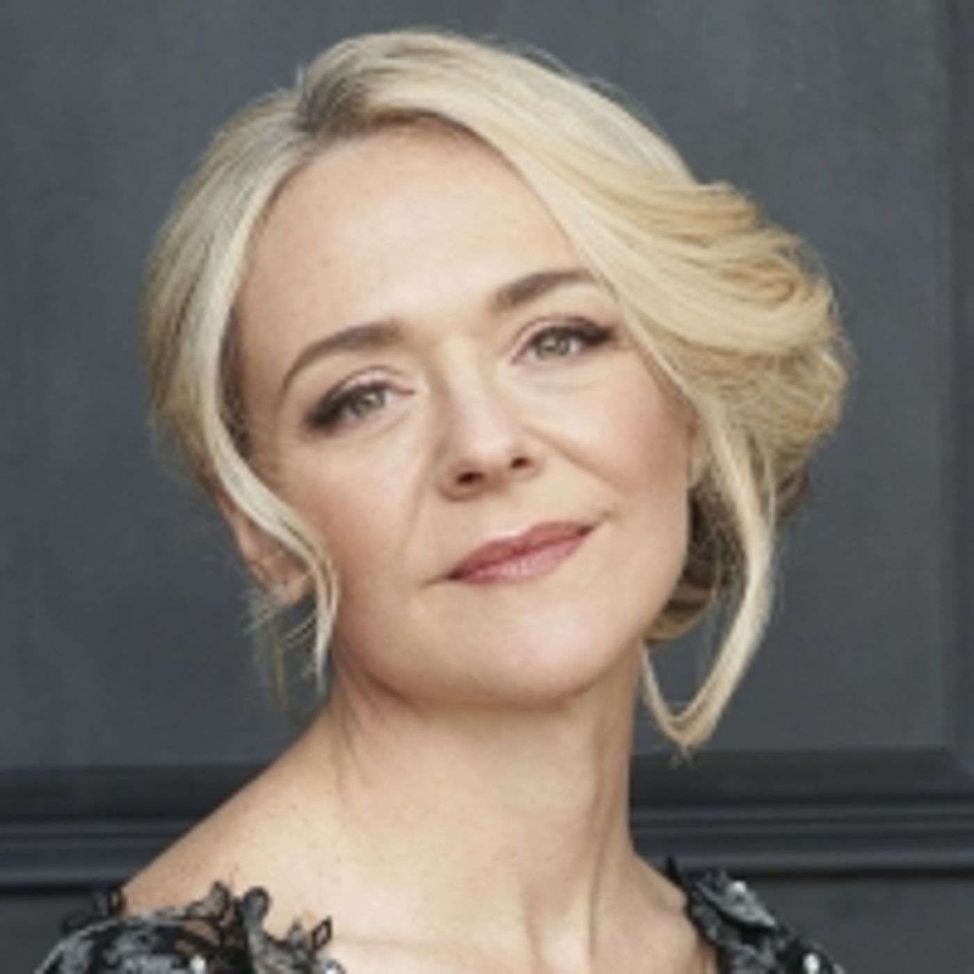 Wake Up With BWW 12/24: WEST SIDE STORY Pushes Back Opening Night, and More!  Image