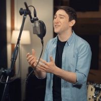 VIDEO: Ben Fankhauser Performs Michael Kooman and Christopher Dimond's New Song 'Chao