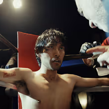 Video: How HAMILTON Prepared Jin Ha for Boxing Scenes in SUGAR