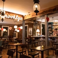 VINEAPPLE CAFE in Brooklyn Heights