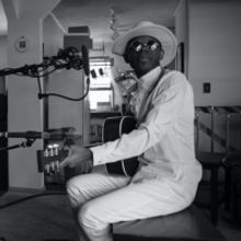 VIDEO: Ondara Premieres 'Mr. Landlord' Music Video