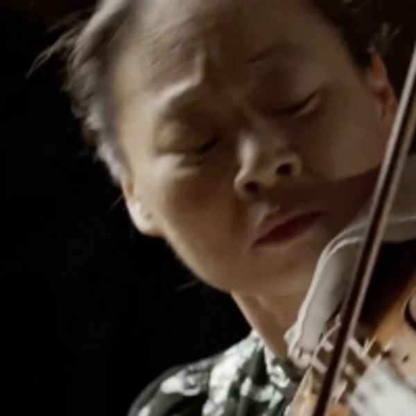 VIDEO: Midori Performs Bach's Prelude from Partita No. 3 from Live with Carnegie Hall - Broadway Theater Video