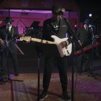 VIDEO: Jimmy Jam & Terry Lewis Perform 'He Don't Know Nothin' Bout It' on THE…