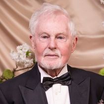 Derek Jacobi, Anjana Vasan, & More Join ONLY MURDERS IN THE BUILDING Season 6