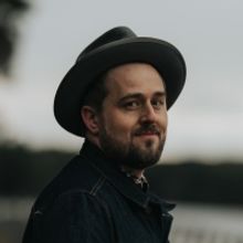 Seth Glier Releases New Single 'Somebody Break My Heart'