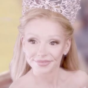 Video: Kelly and Mark Parody WICKED in Preview for Oscars Aftershow