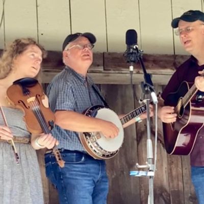 The Bottom Dollars to Play Hackmatack Playhouse's Sundays at the Farm